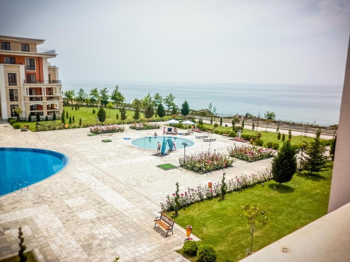 Prestige Fort Beach - Premium Apartments スヴェティ・ヴラス エクステリア 写真